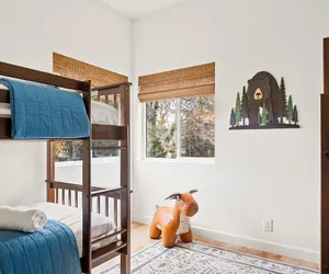 Photo 4 - The Fancy Fox Stunning 4 BR Retreat, Min to Lake