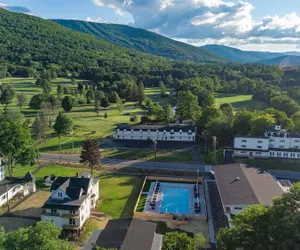 Photo 2 - Wylder Hotel Windham