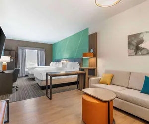 Photo 2 - Comfort Suites Gatlinburg Downtown-Convention Center