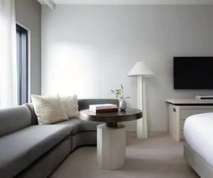 Photo 3 - Kimpton Claret Hotel by IHG
