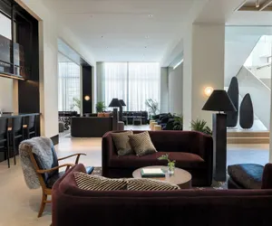 Photo 2 - Kimpton Claret Hotel by IHG