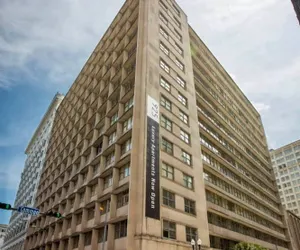 Photo 2 - Spacious Modern Condos near French Quarter