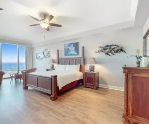 Photo 5 - Mediterranean West 301