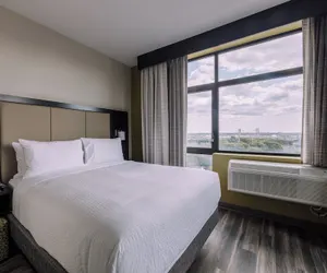 Photo 5 - Holiday Inn Express Long Island City E New York by IHG