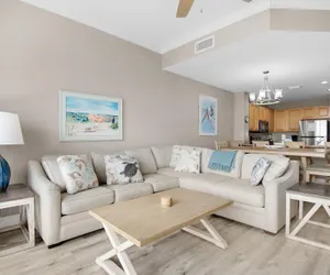 Photo 3 - Grandview East 1602
