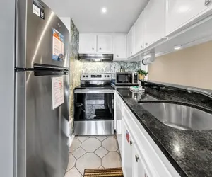 Photo 4 - Sunbird 211e