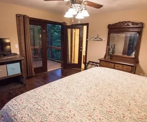 Photo 3 - Bear Creek Lodge 3 Bedroom Cabin by RedAwning