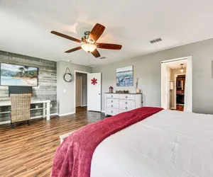 Photo 5 - Spacious Kingsland Vacation Rental w/ Private Yard