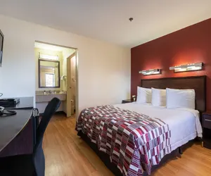 Photo 3 - Sacramento Inn & Suites