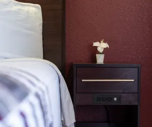 Photo 4 - Sacramento Inn & Suites