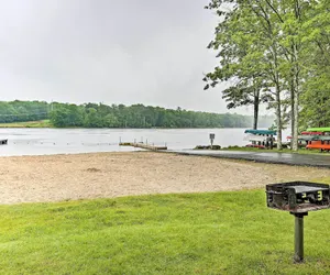 Photo 3 - Lakefront Cabin w/ Hot Tub: 6 Mi to Ski Resort!