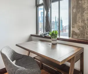 Photo 5 - Sosuite 2BR Penthouse w W D Gym On-site Bar
