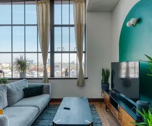 Photo 3 - Sosuite 1BR Penthouse w W D Gym On-site Bar