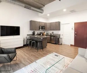 Photo 3 - Sosuite 2BR Apt w Balcony, W/d, Gym, On-site Bar