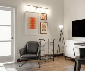 Photo 5 - Sosuite 2BR Apt w Balcony, W/d, Gym, On-site Bar