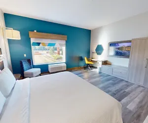 Photo 5 - Holiday Inn Express & Suites Chicago Schaumburg by IHG