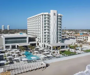 Photo 2 - Renaissance Daytona Beach Oceanfront Hotel