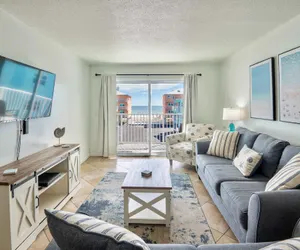 Photo 2 - The Hideaway A Gulf Shores Dream Vacation!