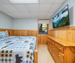 Photo 5 - Er299 - Possum Hollow 4 Bedroom Cabin by RedAwning