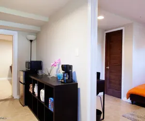 Photo 5 - 1BR Oasis Near Takoma Metro Minutes to Capital
