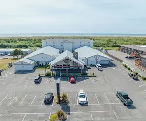 Photo 2 - Coratel Inn and Suites By Jasper Ocean Shores