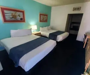 Photo 5 - DESERT HILLS MOTEL
