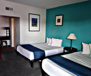 Photo 4 - DESERT HILLS MOTEL