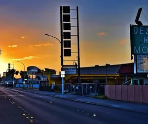 Photo 2 - DESERT HILLS MOTEL
