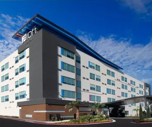 Photo 2 - Aloft Hotel McAllen