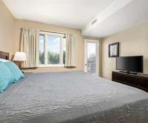 Photo 3 - 2BDR Loft Suite Golf Course Condo 5549
