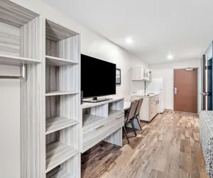 Photo 2 - Woodspring Suites Fort Myers - Cape Coral