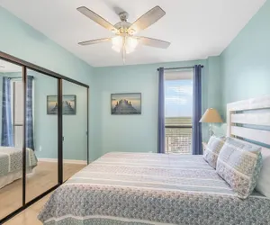 Photo 4 - Windward Pointe 803