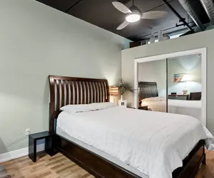 Photo 2 - Luxurious 2BDR Loft-Condo Grand Haven 12