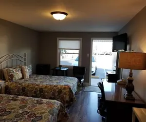 Photo 3 - GATEWAY INN