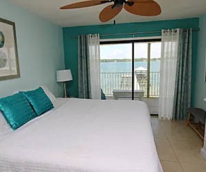 Photo 2 - The Landing
