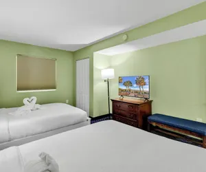 Photo 2 - Carolinian Resort