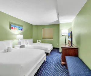 Photo 4 - Carolinian Resort