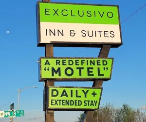Photo 2 - Exclusivo Inn by OYO Grand Prairie, TX