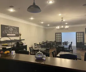 Photo 4 - Boyd Farmhouse Inn