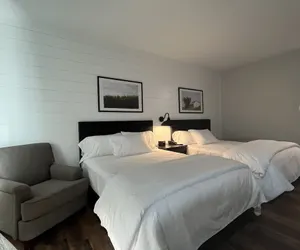 Photo 3 - Boyd Farmhouse Inn