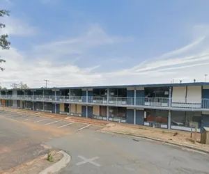 Photo 2 - Lamplighter Inn By OYO Charlotte Airport Area