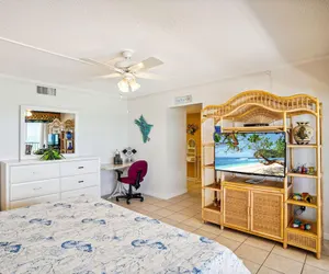 Photo 3 - Ocean Sands 1-708