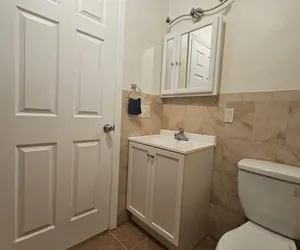 Photo 4 - Room E Divine Villa 5mins to EWR