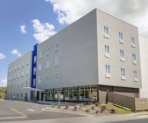 Photo 2 - Sleep Inn & Suites Fort Walton Beach - Destin West