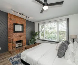 Photo 3 - Mansfield Modern Oasis