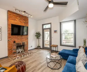 Photo 2 - Mansfield Modern Oasis