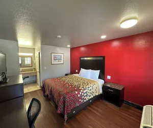 Photo 5 - Crossroads Inn