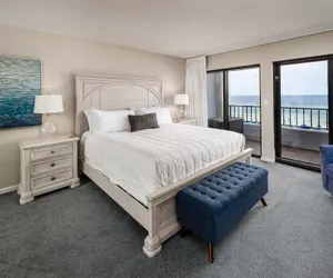 Photo 3 - Surf Dweller 410 2 Bedroom Condo by RedAwning