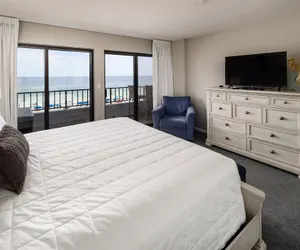 Photo 4 - Surf Dweller 410 2 Bedroom Condo by RedAwning