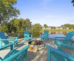 Photo 2 - Lazy River Villa - Hottub Fenced Yard Sleeps 11